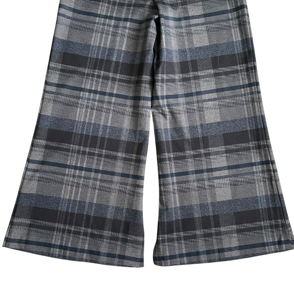 I Love Tyler Madison Women's The Senna Wide Gaucho
Trouser Size S Plaid Ponte - Picture 7 of 9